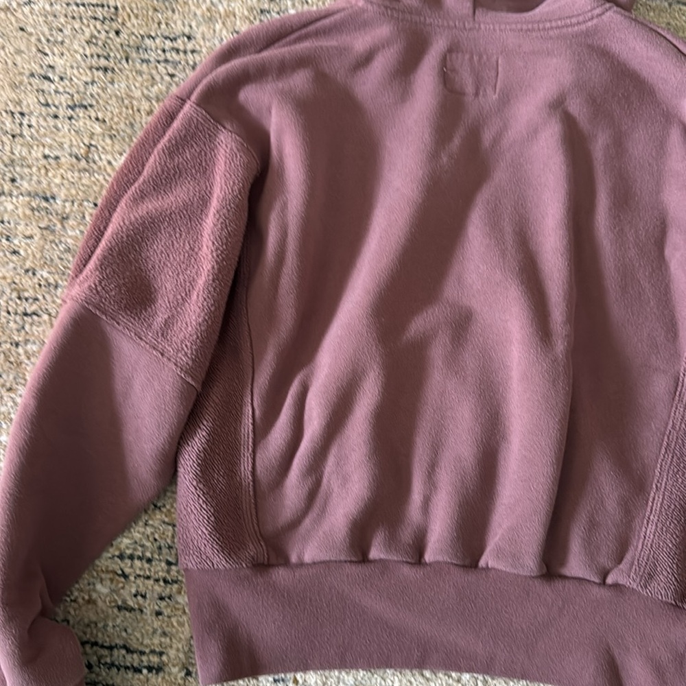Abercrombie Cropped Mauve Hoodie Size Medium - Picture 9 of 10